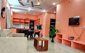 Rushitha Homestay - Near To Alipiri- Free Wifi - Family Stay Only - Android Tv - Door Service